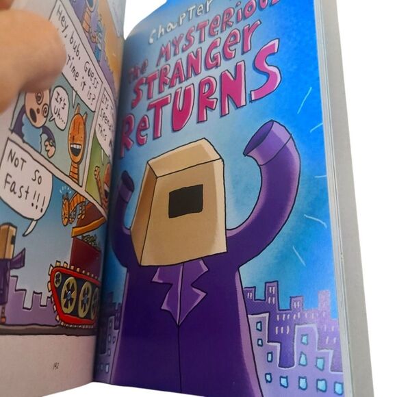 3/$20 DOGMAN UNLEASHED by Dav Pilkey Hardbound NWT - Picture 4 of 7